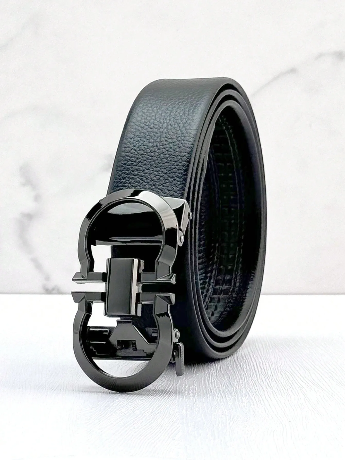 Men's Belt, Fashionable and Classic Casual Belt with Single Prong Buckle